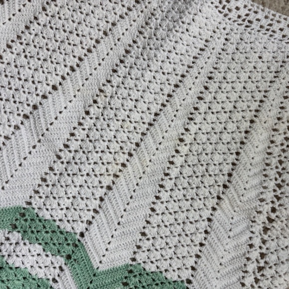 Vintage Crochet cream and green Chevron Apron - Picture 7 of 10